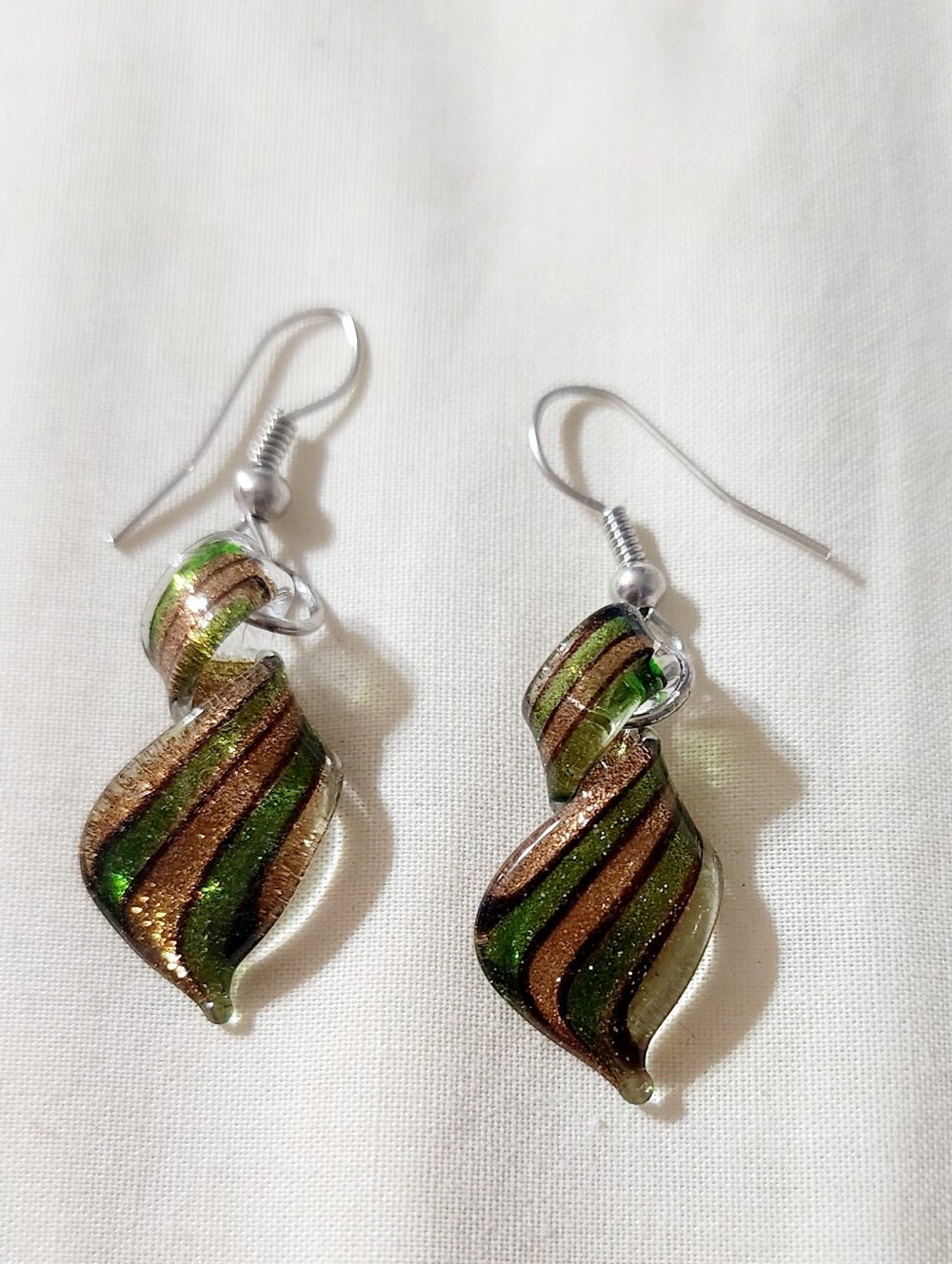 Source Unknown Green and Bronze Swirled Glass Drop Earrings